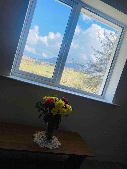 פלקרה Teach Dunmore In The Heart Of Donegal Gaeltacht. מראה חיצוני תמונה